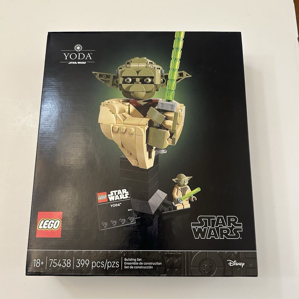 Lego #75438 Star Wars Yoda with Light Saber Bust Building Set NEW
